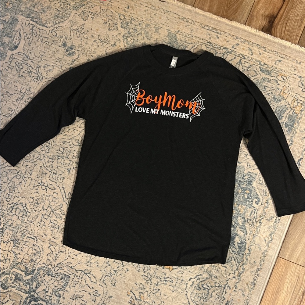 NWT Next Level Apparel Black 'Boy Mom' Love My Monsters Tee MEDIUM 3/4 sleeves